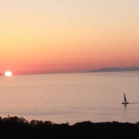 Agriturismo Amandolo מלון *